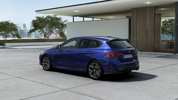 BMW M135i 2 of 5