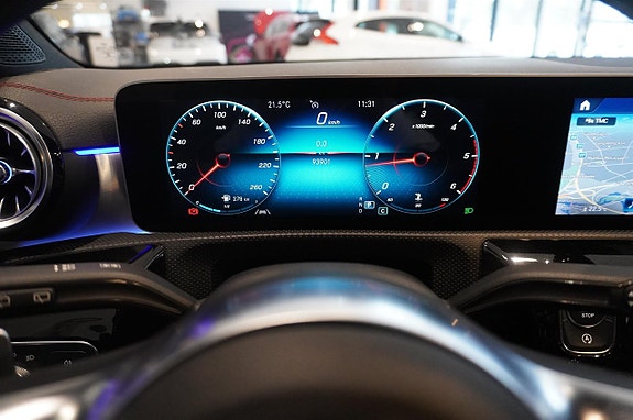 Mercedes-Benz CLA220 d 9 of 15