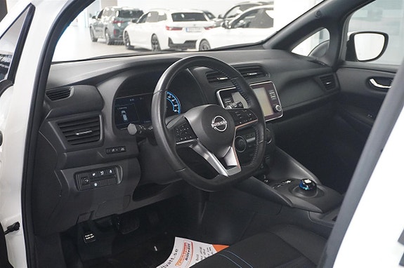 Nissan Leaf 2 of 5