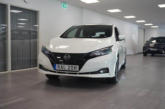 Nissan Leaf 5 of 5