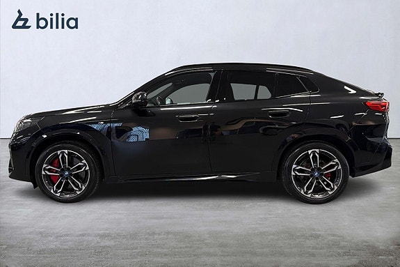 BMW iX2 3 of 18