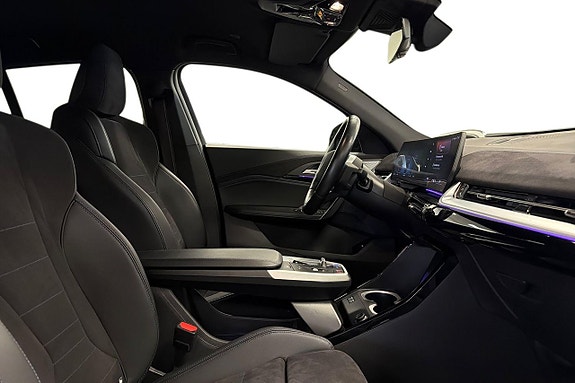 BMW iX2 6 of 18