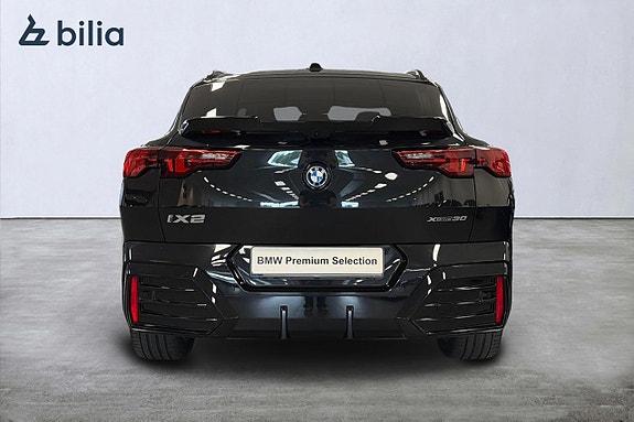 BMW iX2 4 of 18