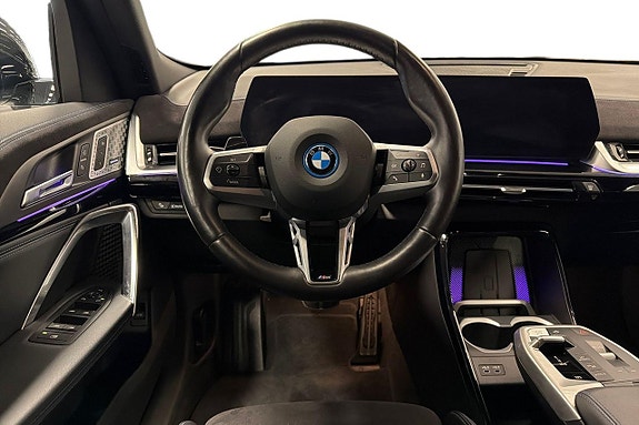 BMW iX2 9 of 18