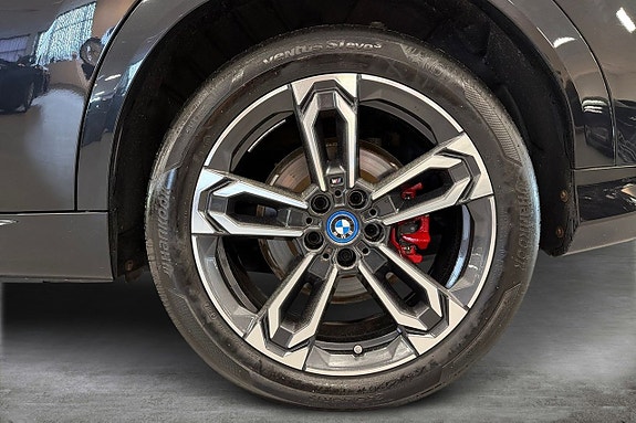 BMW iX2 15 of 18