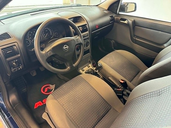 Opel Astra 10 of 18