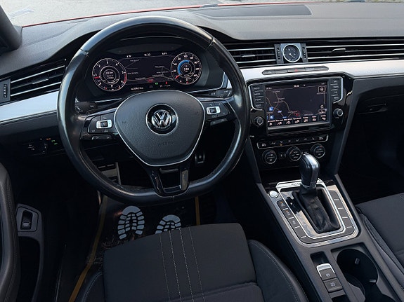 Volkswagen Passat Alltrack 12 of 27