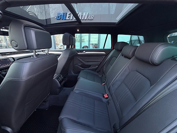 Volkswagen Passat Alltrack 11 of 27