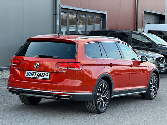 Volkswagen Passat Alltrack 7 of 27