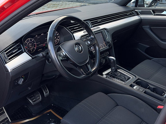 Volkswagen Passat Alltrack 13 of 27