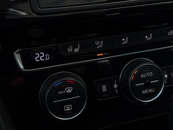 Volkswagen Passat Alltrack 26 of 27