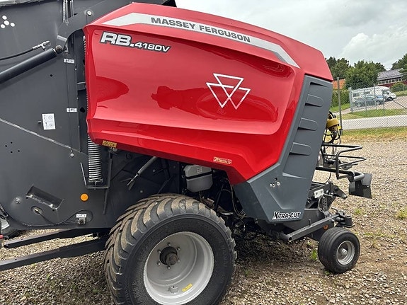 Massey Ferguson Rundbalspress 4180 V 3 of 4