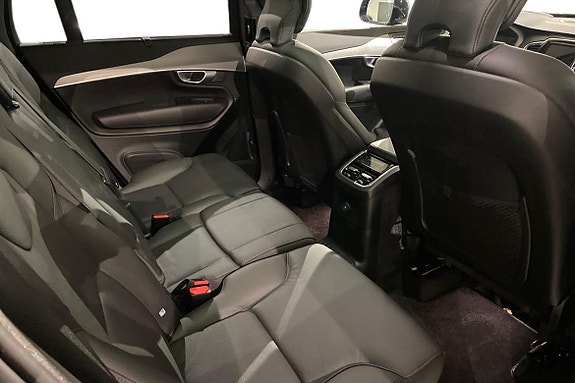 Volvo XC90 9 of 25