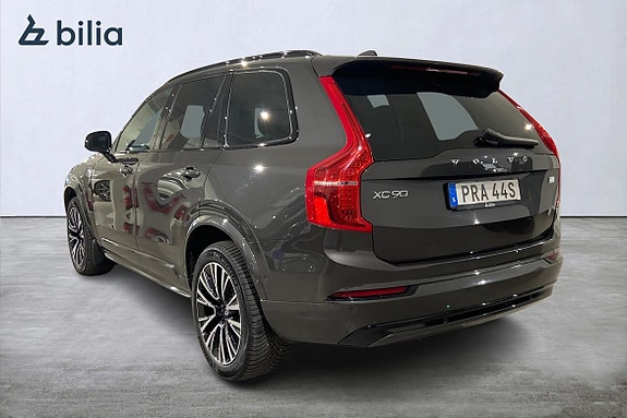 Volvo XC90 2 of 25