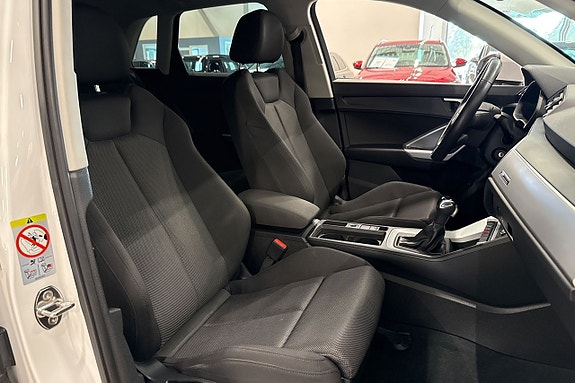 Audi Q3 21 of 26