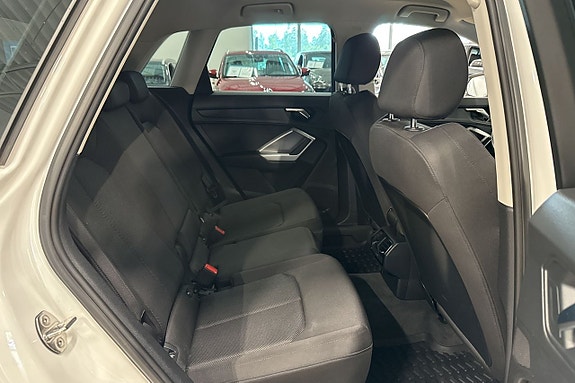 Audi Q3 22 of 26
