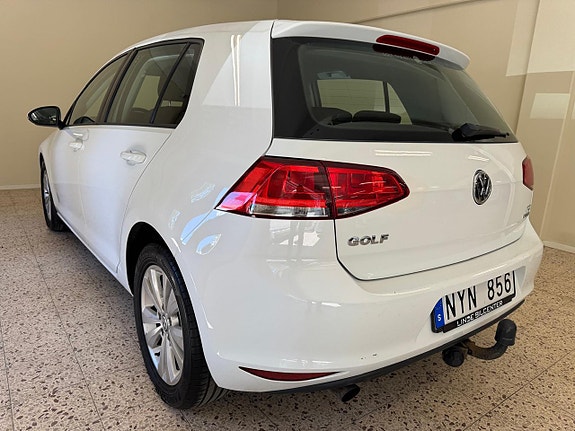 Volkswagen Golf VII 3 of 9
