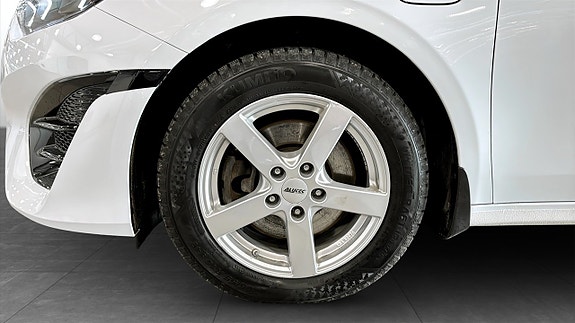 Kia Ceed 9 of 21