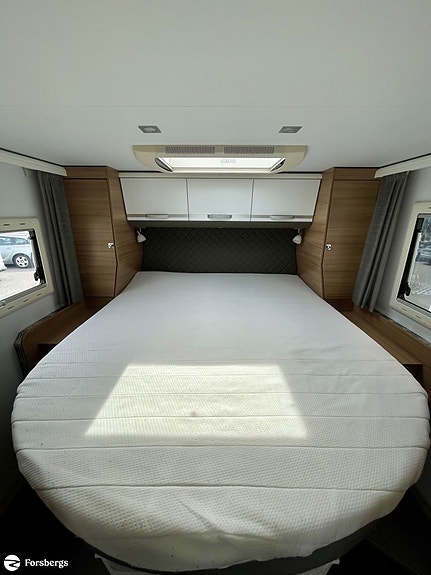 Adria Coral PLUS 670 DC / QUEENBED / ALDE / DRAGKROK 15 of 21