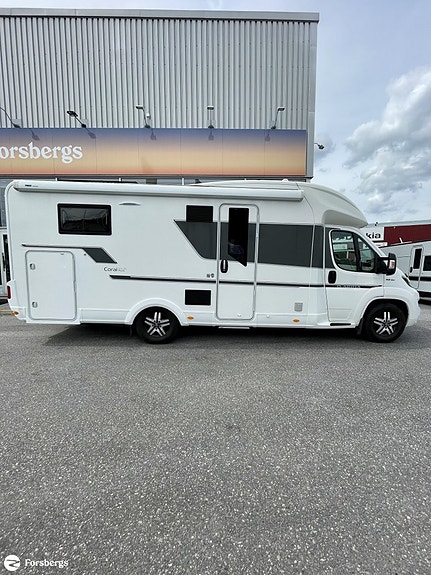 Adria Coral PLUS 670 DC / QUEENBED / ALDE / DRAGKROK 2 of 21
