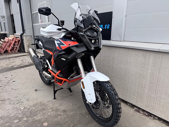 KTM 1390 Adventure R 2 of 6