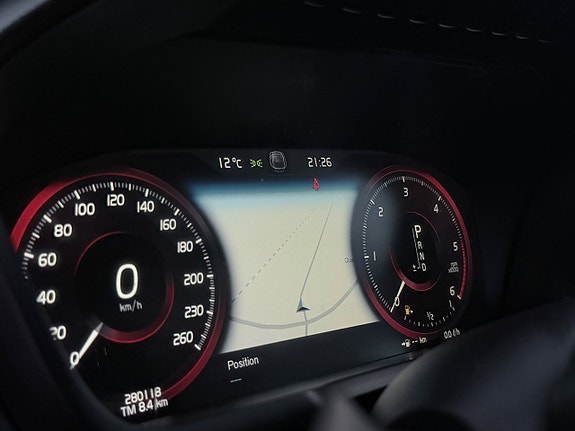 Volvo XC90 18 of 25