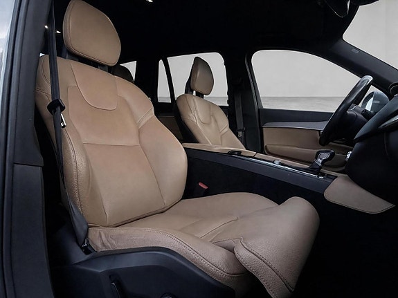 Volvo XC90 5 of 5