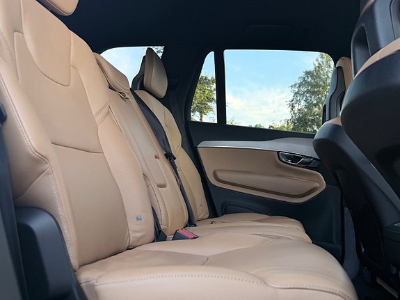 Volvo XC90 6 of 25