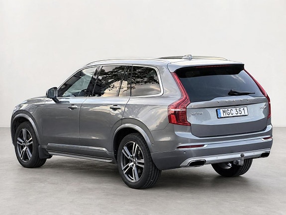 Volvo XC90 25 of 25