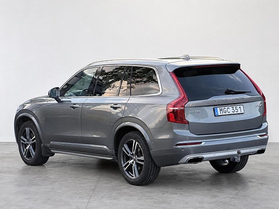 Volvo XC90 3 of 5