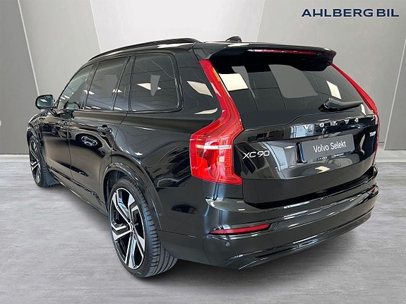 Volvo XC90 3 of 5