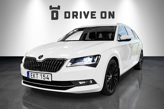 Skoda Superb 2 of 5