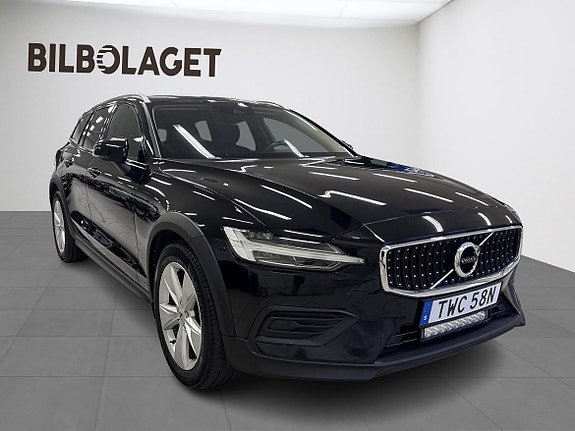 Volvo V60 Cross Country 5 of 5
