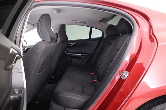 Volvo S60 12 of 20