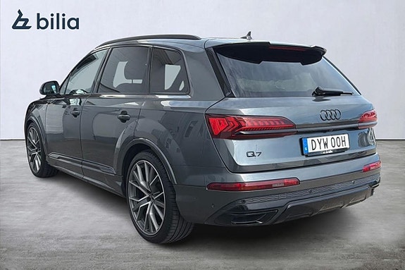 Audi Q7 3 of 24