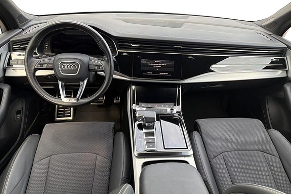 Audi Q7 8 of 24