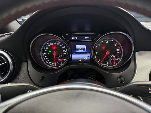 Mercedes-Benz CLA220 d 24 of 30