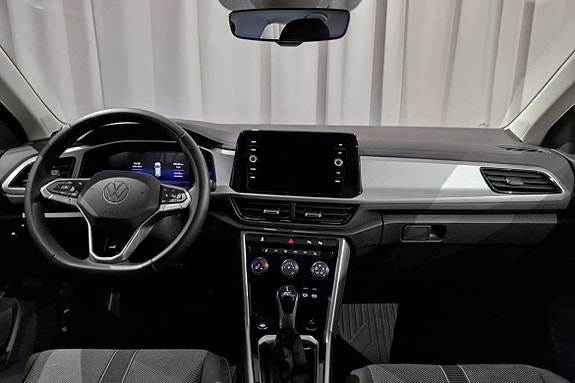 Volkswagen T-Roc 12 of 14