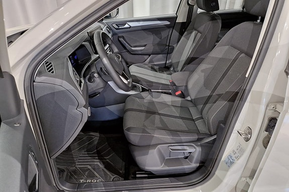 Volkswagen T-Roc 7 of 14