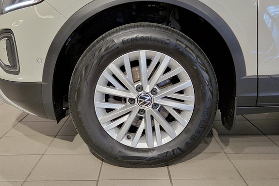 Volkswagen T-Roc 3 of 5