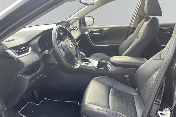 Toyota RAV4 12 of 22