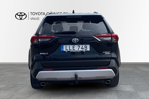 Toyota RAV4 5 of 5