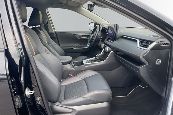 Toyota RAV4 7 of 22