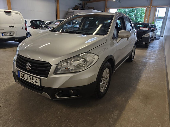 Suzuki S-Cross 3 of 5