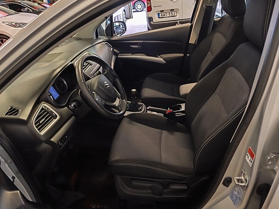 Suzuki S-Cross 11 of 14