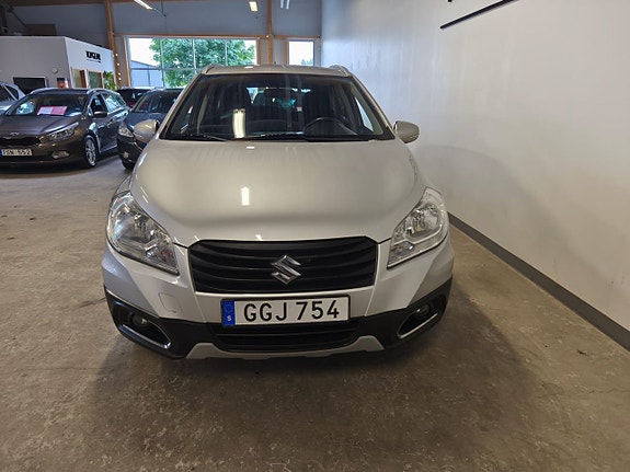 Suzuki S-Cross 2 of 5