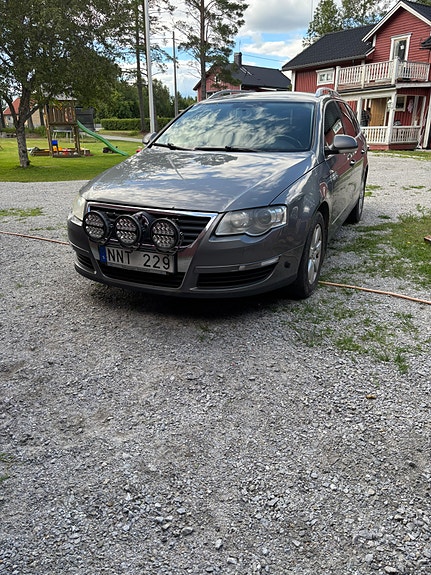 Volkswagen Passat 3 of 5