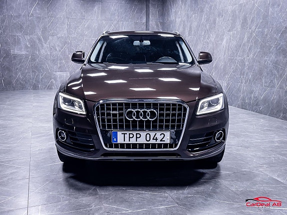 Audi Q5 2 of 5