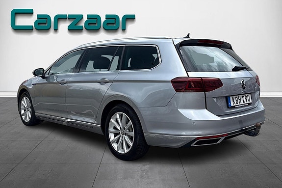 Volkswagen Passat 3 of 25