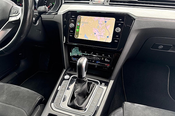 Volkswagen Passat 16 of 25